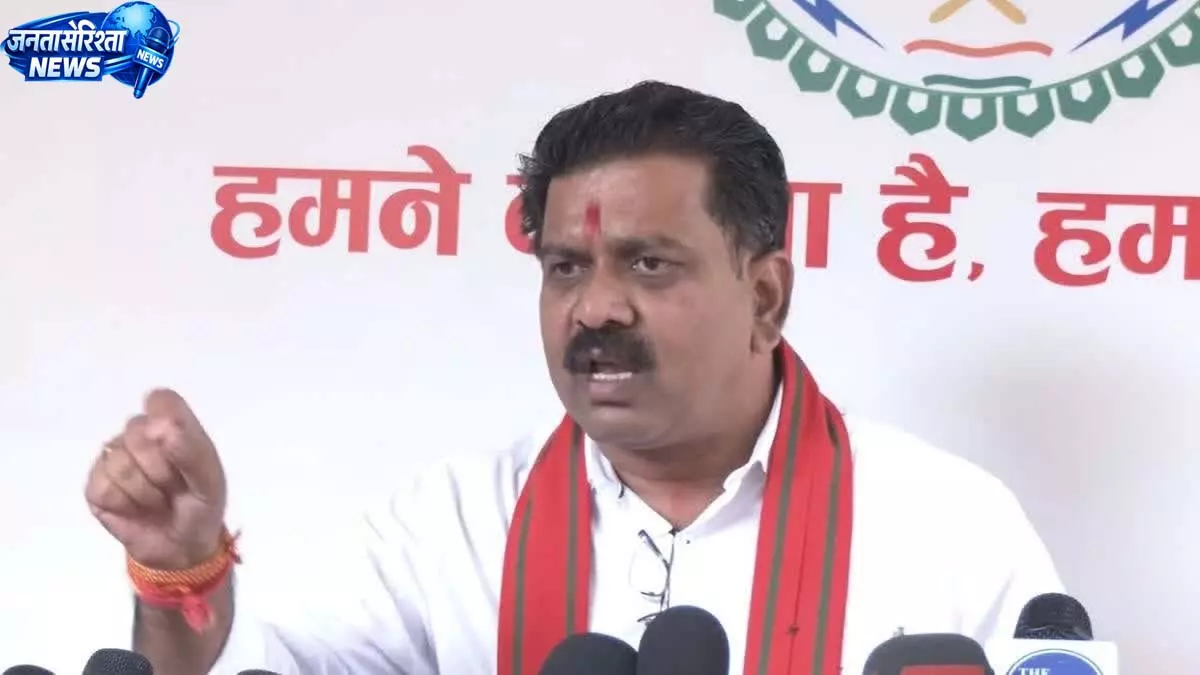 नक्सलवाद के खात्मे के बाद बस्तर के 93 गांवों में पहली बार लहराया तिरंगा नक्सलवाद के खात्मे के बाद बस्तर के 93 गांवों में पहली बार लहराया तिरंगा