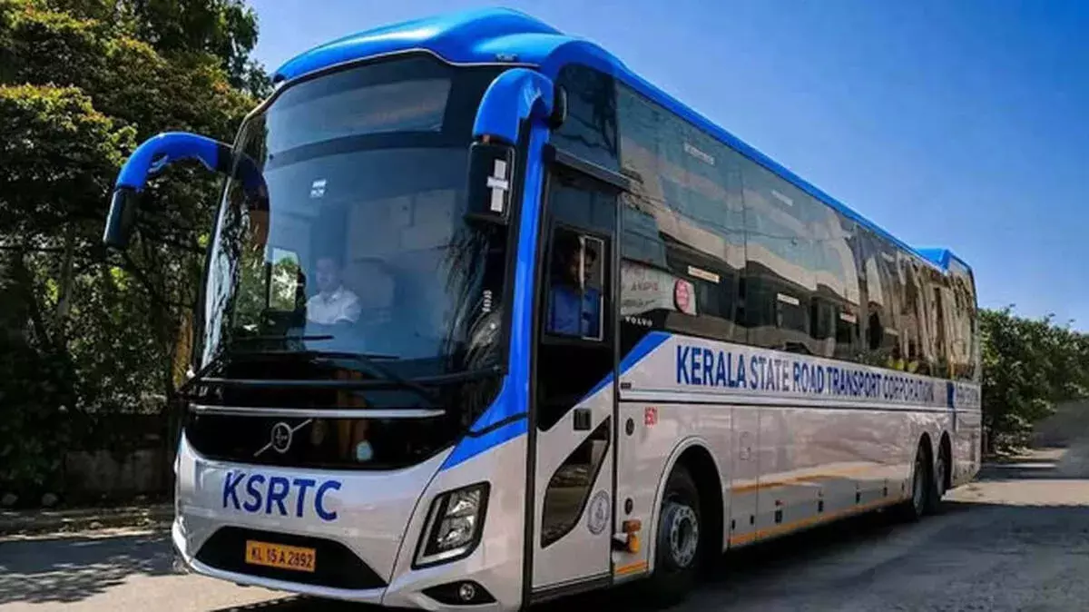 KSRTC का बड़ा तोहफा: वंदे भारत जैसी सुविधाओं वाली एग्जीक्यूटिव बस रविवार से शुरू KSRTC का बड़ा तोहफा: वंदे भारत जैसी सुविधाओं वाली एग्जीक्यूटिव बस रविवार से शुरू