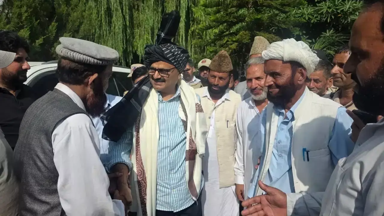 Poonch: जनप्रतिनिधियों की समस्याओं पर जावेद राणा ने लिया संज्ञान, जल्द कार्रवाई का भरोसा Poonch: जनप्रतिनिधियों की समस्याओं पर जावेद राणा ने लिया संज्ञान, जल्द कार्रवाई का भरोसा