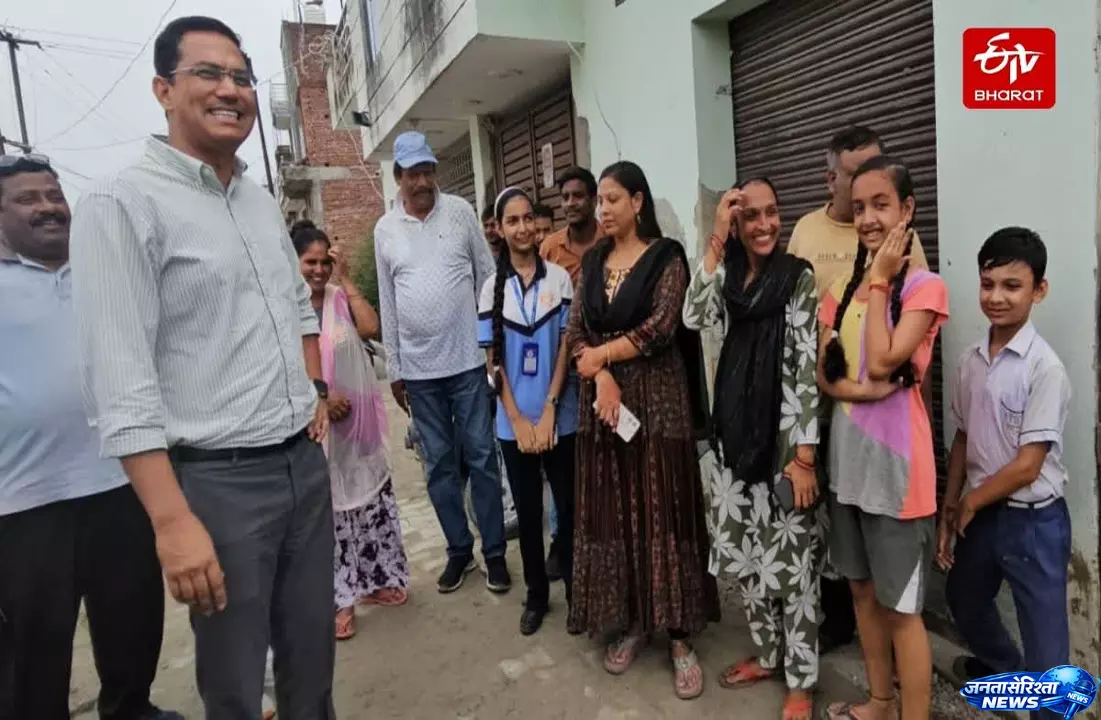 अलीगढ़ की छात्रा की मांग पर नगर निगम का बड़ा फैसला अलीगढ़ की छात्रा की मांग पर नगर निगम का बड़ा फैसला