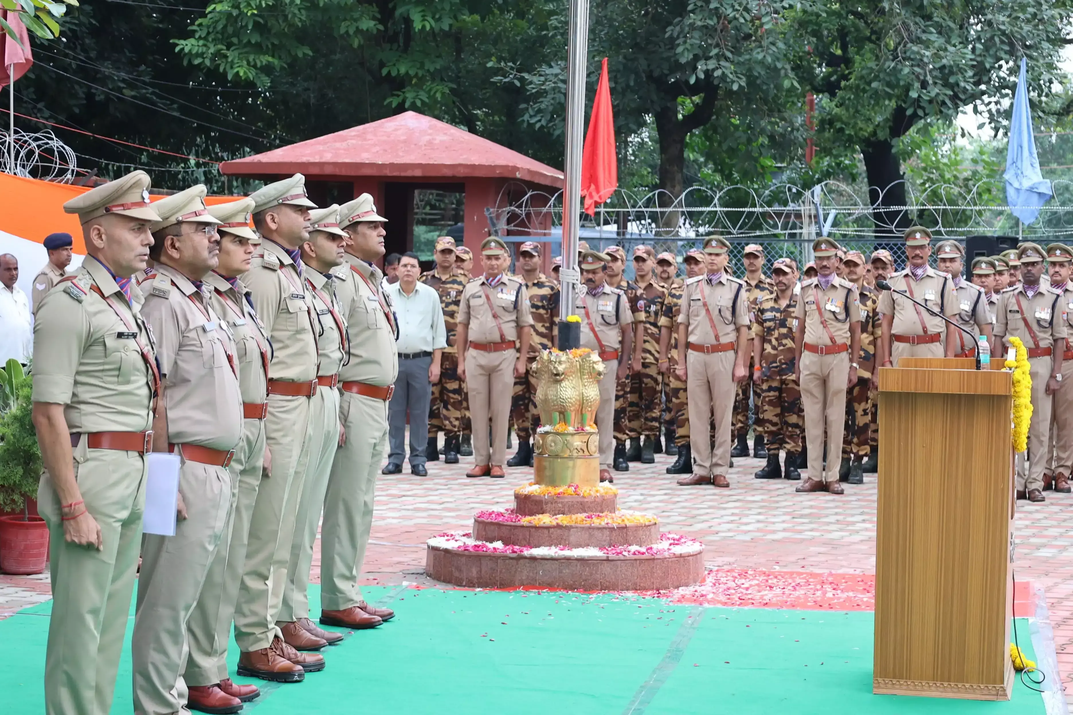 Dehradun: सुशासन और विकास के साथ हिमालय बचाने का संकल्प, स्वतंत्रता दिवस पर लिया प्रण Dehradun: सुशासन और विकास के साथ हिमालय बचाने का संकल्प, स्वतंत्रता दिवस पर लिया प्रण