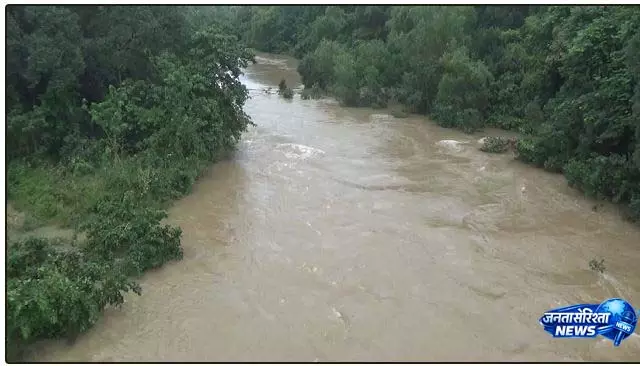 नदी में डूबा युवक, रेस्क्यू टीम का सर्च ऑपरेशन नदी में डूबा युवक, रेस्क्यू टीम का सर्च ऑपरेशन
