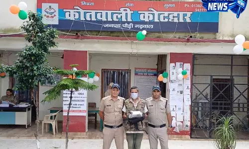 कोटद्वार पुलिस की बड़ी कार्रवाई 2 किलो से ज्यादा चरस के साथ युवक गिरफ्तार