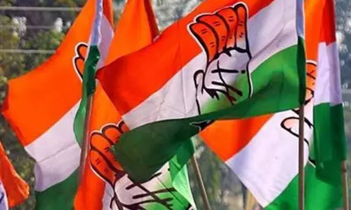 दिमागी नक्सली वाले बयान पर कांग्रेस ने पीएम मोदी पर पलटवार किया दिमागी नक्सली वाले बयान पर कांग्रेस ने पीएम मोदी पर पलटवार किया