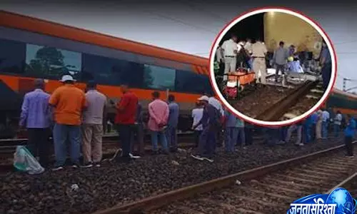 झारखंड में श्रावणी मेला स्पेशल ट्रेन हादसे का शिकार पटरी से उतरी बोगी झारखंड में श्रावणी मेला स्पेशल ट्रेन हादसे का शिकार पटरी से उतरी बोगी