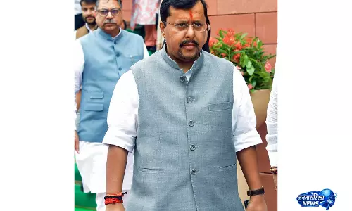 नितिन नबीन ने अटल बिहारी वाजपेयी को दी श्रद्धांजलि