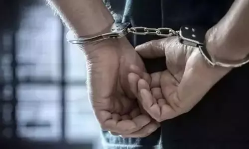 EMRS परीक्षा में दूसरे की जगह दे रहा था एग्जाम, दो दोषियों को 3-3 साल की सजा