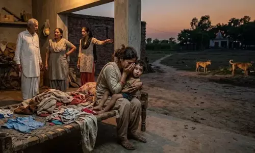 अमरोहा में डेढ़ साल के मासूम को घर से उठा ले गया कुत्तों का झुंड