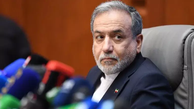 Iran ने फ्रांस को आंतरिक मामलों में दखल न देने की चेतावनी दी