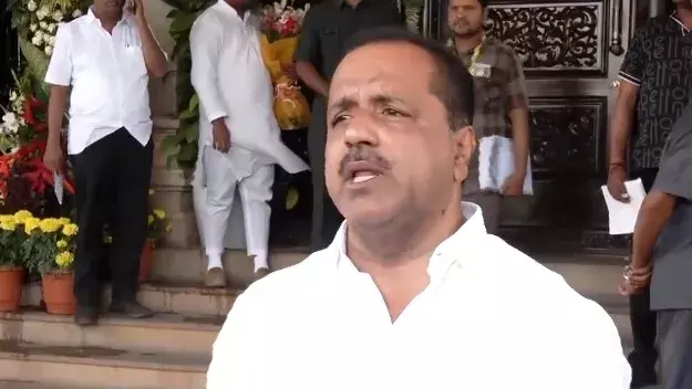 Karnataka: नहीं हटेगा गुटखा बैन, सरकार का रुख साफ Karnataka: नहीं हटेगा गुटखा बैन, सरकार का रुख साफ