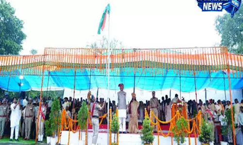 स्वतंत्रता दिवस समारोह में मंत्री दीपक प्रकाश ने गिनाईं उपलब्धियां