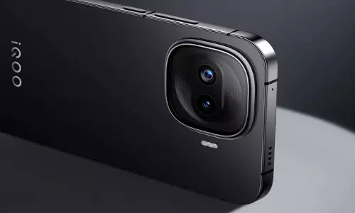 स्मार्टफोन महंगे: iQOO और Redmi के दाम ₹14,000 तक बढ़े स्मार्टफोन महंगे: iQOO और Redmi के दाम ₹14,000 तक बढ़े