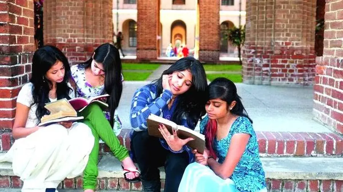 वोकेशनल कोर्स से बढ़ेंगे रोजगार के अवसर, ₹4,200 करोड़ की योजना को हरी झंडी वोकेशनल कोर्स से बढ़ेंगे रोजगार के अवसर, ₹4,200 करोड़ की योजना को हरी झंडी