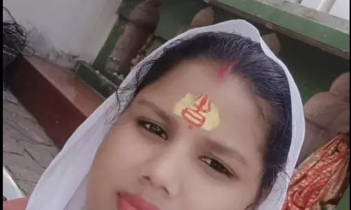 तालाब में महिला का शव मिला, हाथ-पैर बंधे मिले तालाब में महिला का शव मिला, हाथ-पैर बंधे मिले
