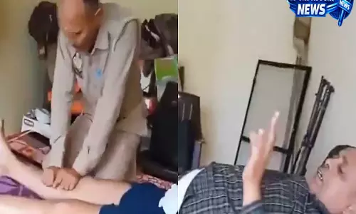 वायरल वीडियो में होम गार्ड की हरकत पर बवाल कानपुर पुलिस ने शुरू की जांच वायरल वीडियो में होम गार्ड की हरकत पर बवाल कानपुर पुलिस ने शुरू की जांच