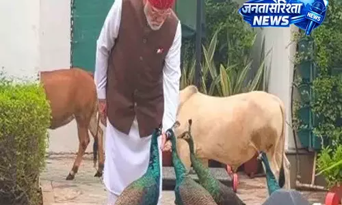 PM मोदी का दिल छू लेने वाला पल: दोस्तों के साथ शेयर की दिनचर्या PM मोदी का दिल छू लेने वाला पल: दोस्तों के साथ शेयर की दिनचर्या