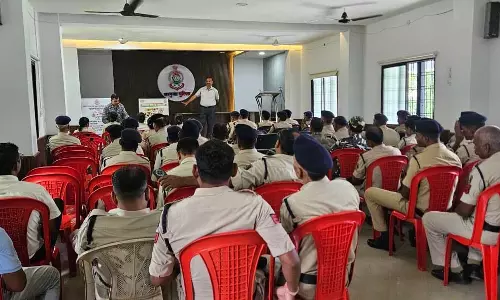 छत्तीसगढ़ पुलिस के आह्वान पर सरगुजा पुलिस द्वारा साइबर जागृति अभियान का आयोजन छत्तीसगढ़ पुलिस के आह्वान पर सरगुजा पुलिस द्वारा साइबर जागृति अभियान का आयोजन