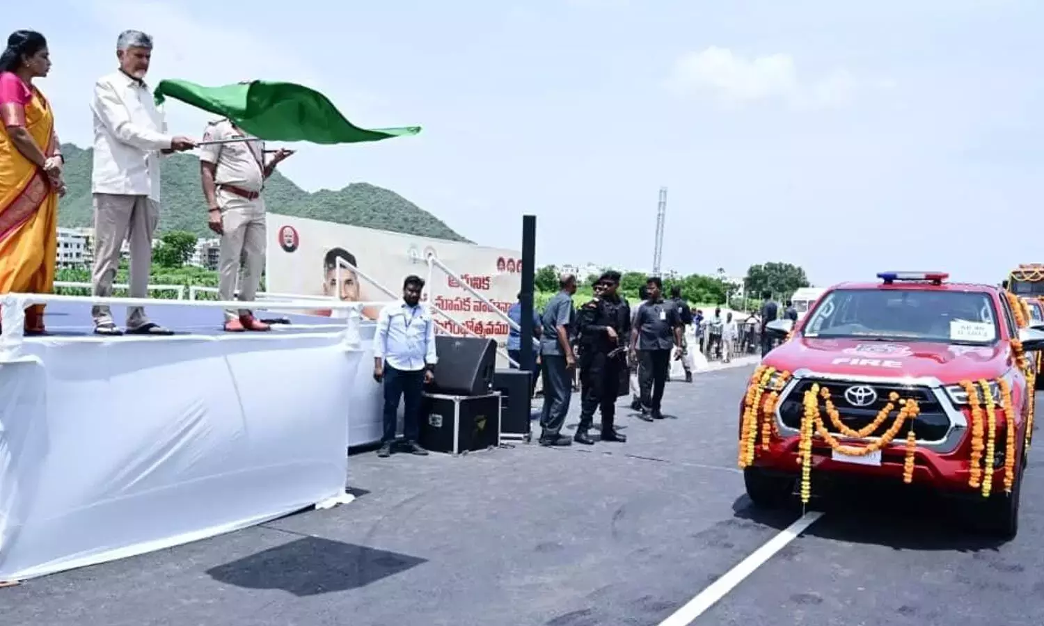आंध्र प्रदेश सरकार ने आपातकालीन प्रतिक्रिया व्यवस्था को बेहतर बनाया आंध्र प्रदेश सरकार ने आपातकालीन प्रतिक्रिया व्यवस्था को बेहतर बनाया