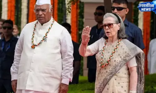 ‘वंदे मातरम्’ विवाद: सोनिया गांधी के खिलाफ कर्नाटक में भाजपा ने दर्ज कराई शिकायत