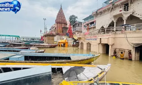 गंगा का जलस्तर बढ़ा, वाराणसी में NDRF अलर्ट; नदी किनारे सुरक्षा और निगरानी बढ़ाई गई