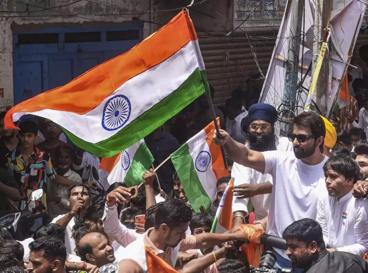 Telangana: सोनू सूद तिरंगा रैली में शामिल हुए