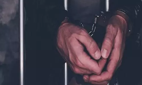 मुंबई में बांग्लादेशी महिला गिरफ्तार, निर्वासन के बाद अवैध तरीके से भारत लौटने का आरोप मुंबई में बांग्लादेशी महिला गिरफ्तार, निर्वासन के बाद अवैध तरीके से भारत लौटने का आरोप