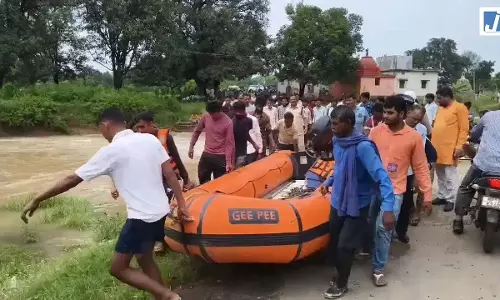 बर्थडे पार्टी जा रहे मामा और दो मासूम भांजे उफनते नाले में बहे
