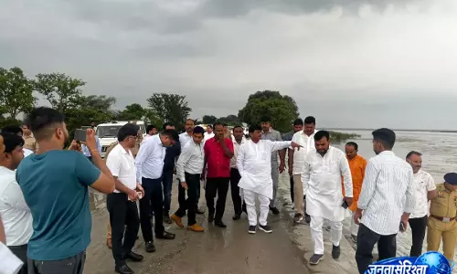 बिजनौर में मंत्री ने परखी राहत व्यवस्थाएं