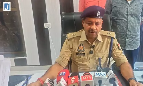 मऊ में सब्जी विक्रेता से मारपीट के बाद विवाद, पुलिस जांच में जुटी