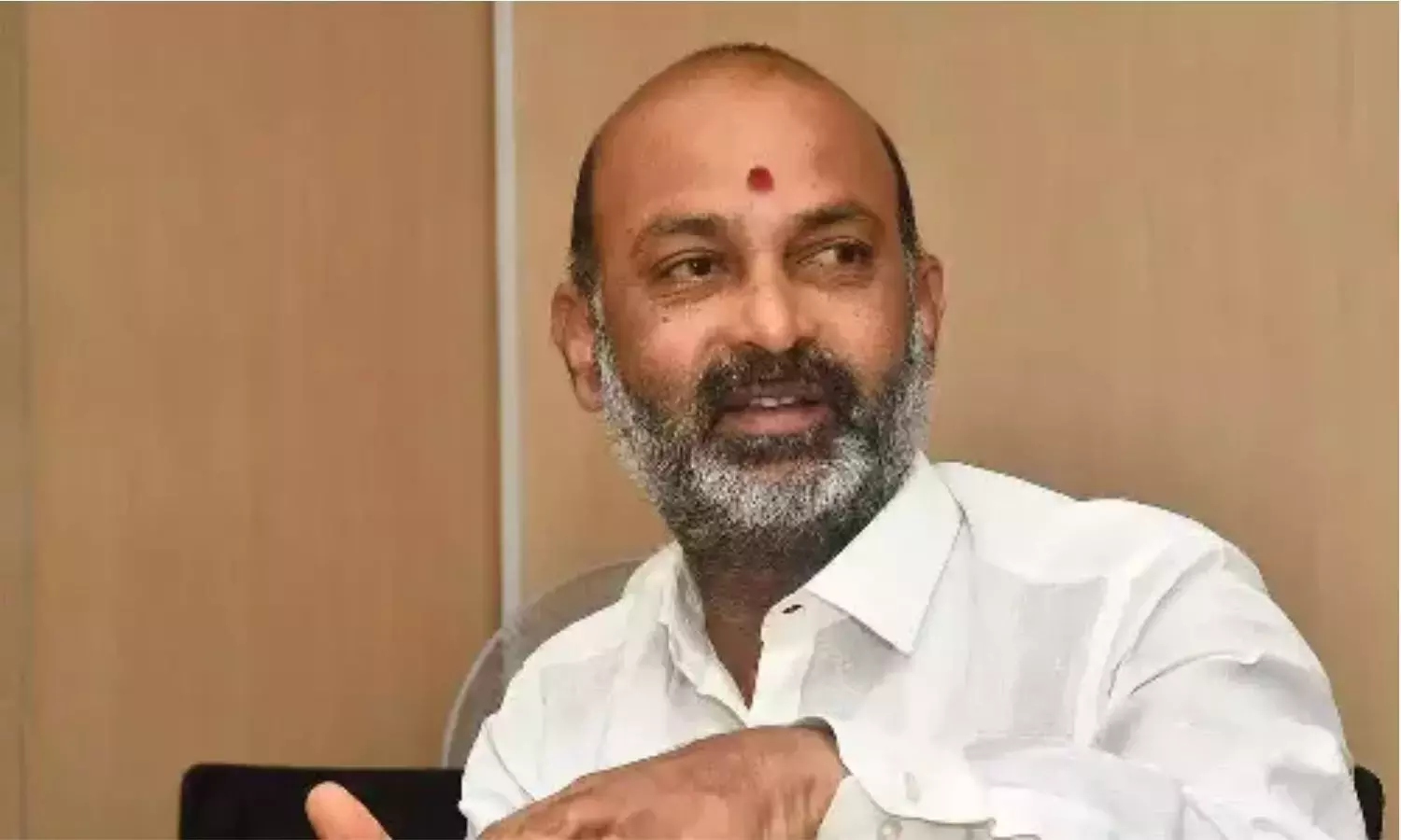 बंदी संजय ने इब्राहिमपटनम के पास SSB कर्मियों के लिए रिहायशी इकाइयों का उद्घाटन किया