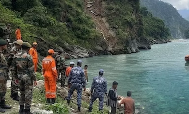 Arunachal: लोहित नदी में कार गिरी; महिला की मौत, 3 लापता