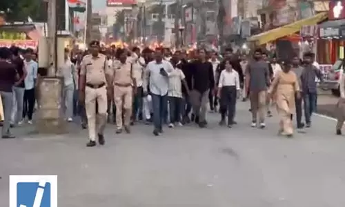 सरगुजा में भाजपा की मशाल रैली, कांग्रेस कार्यालय घेरने पहुंचे कार्यकर्ता