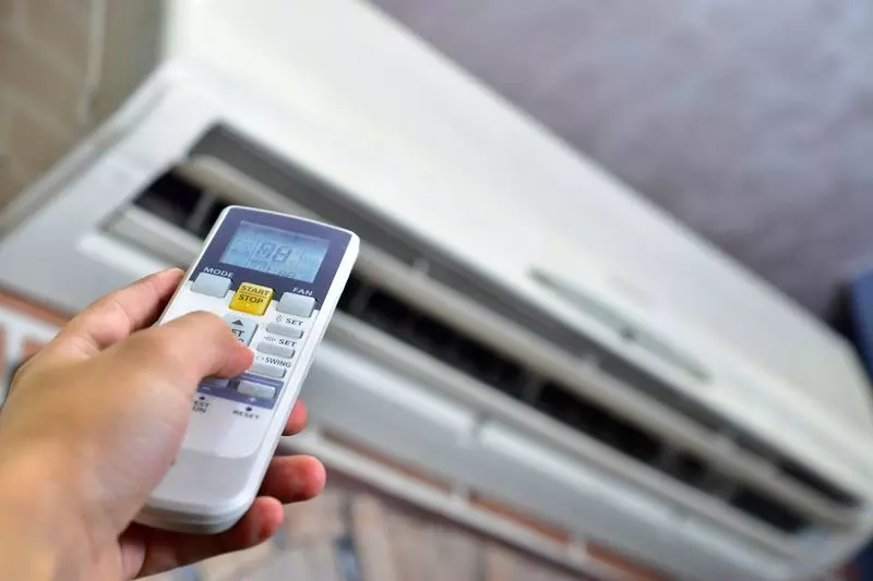 CM के दौरे के दौरान AC में गड़बड़ी के कारण SDE सस्पेंड CM के दौरे के दौरान AC में गड़बड़ी के कारण SDE सस्पेंड