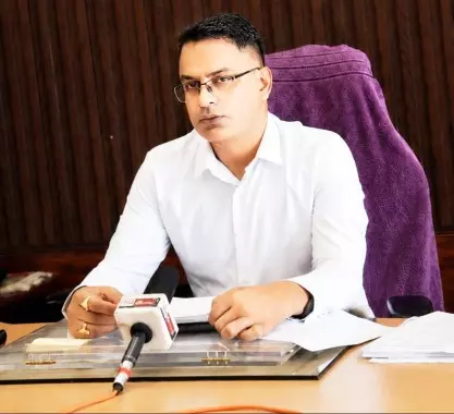 सिक्किम वोटर लिस्ट जांच में खुलासा हजारों मतदाता पाए गए अपात्र सिक्किम वोटर लिस्ट जांच में खुलासा हजारों मतदाता पाए गए अपात्र