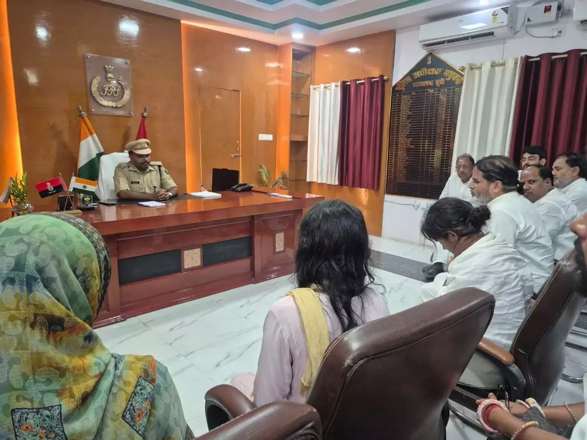 मधुबनी जेल में रौशन यादव की मौत पर प्रशांत किशोर ने उठाए सवाल, SSP से मिले मधुबनी जेल में रौशन यादव की मौत पर प्रशांत किशोर ने उठाए सवाल, SSP से मिले