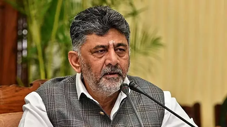 हनुआर गोलीबारी की होगी मजिस्ट्रेट जांच, CM डीके शिवकुमार ने दिए आदेश हनुआर गोलीबारी की होगी मजिस्ट्रेट जांच, CM डीके शिवकुमार ने दिए आदेश
