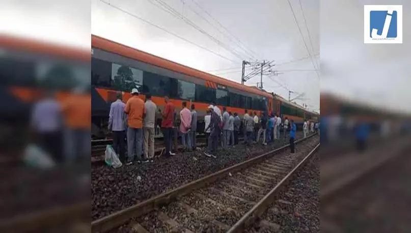 श्रावणी मेला स्पेशल ट्रेन की बोगी पटरी से उतरी, बाल-बाल बचे सैकड़ों कांवड़िए श्रावणी मेला स्पेशल ट्रेन की बोगी पटरी से उतरी, बाल-बाल बचे सैकड़ों कांवड़िए