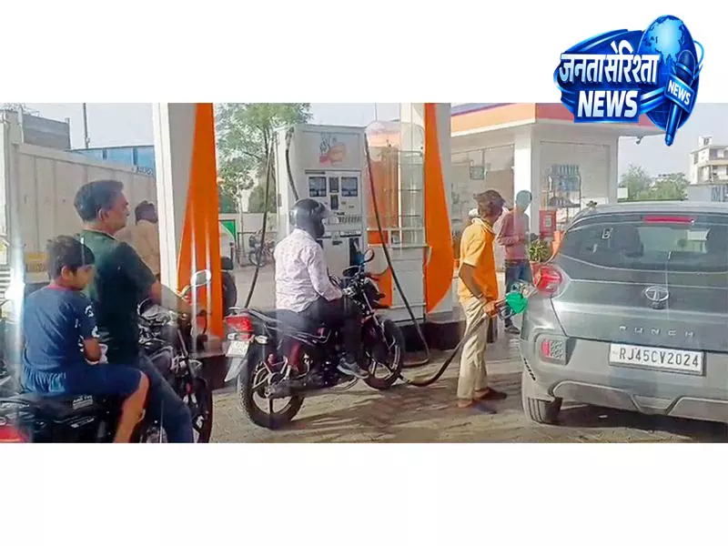 E20 और माइलेज पर सरकार ने दी बड़ी सफाई E20 और माइलेज पर सरकार ने दी बड़ी सफाई