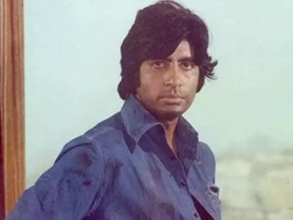 अमिताभ बच्चन की सुपरहिट फिल्म का विदेश में क्रेज इटली में दिखा खास नजारा अमिताभ बच्चन की सुपरहिट फिल्म का विदेश में क्रेज इटली में दिखा खास नजारा