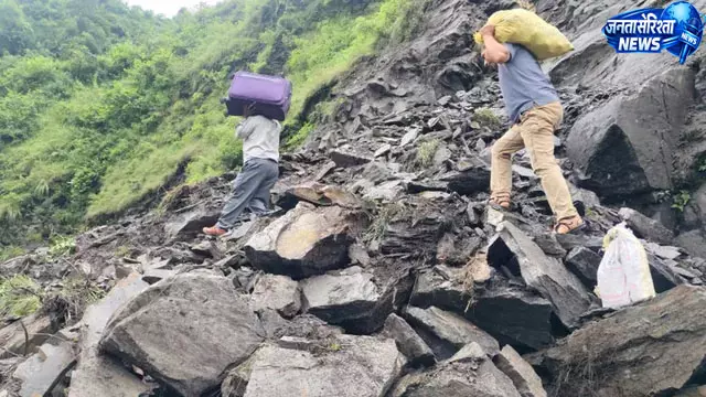 उत्तराखंड में भारी बारिश का ऑरेंज अलर्ट, भूस्खलन से बदरीनाथ हाईवे बंद उत्तराखंड में भारी बारिश का ऑरेंज अलर्ट, भूस्खलन से बदरीनाथ हाईवे बंद