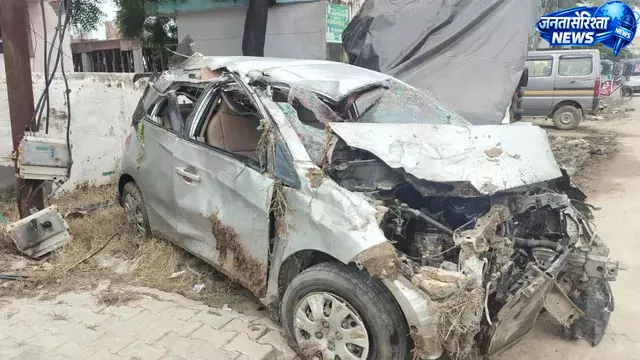 एटा हाईवे पर भीषण हादसा, तेज रफ्तार कार पलटी, तीन की मौत और चार घायल एटा हाईवे पर भीषण हादसा, तेज रफ्तार कार पलटी, तीन की मौत और चार घायल
