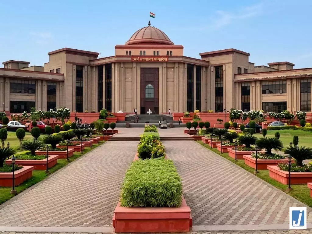 CG NEWS: हाईकोर्ट सख्त, सरगुजा कमिश्नर को अवमानना नोटिस CG NEWS: हाईकोर्ट सख्त, सरगुजा कमिश्नर को अवमानना नोटिस