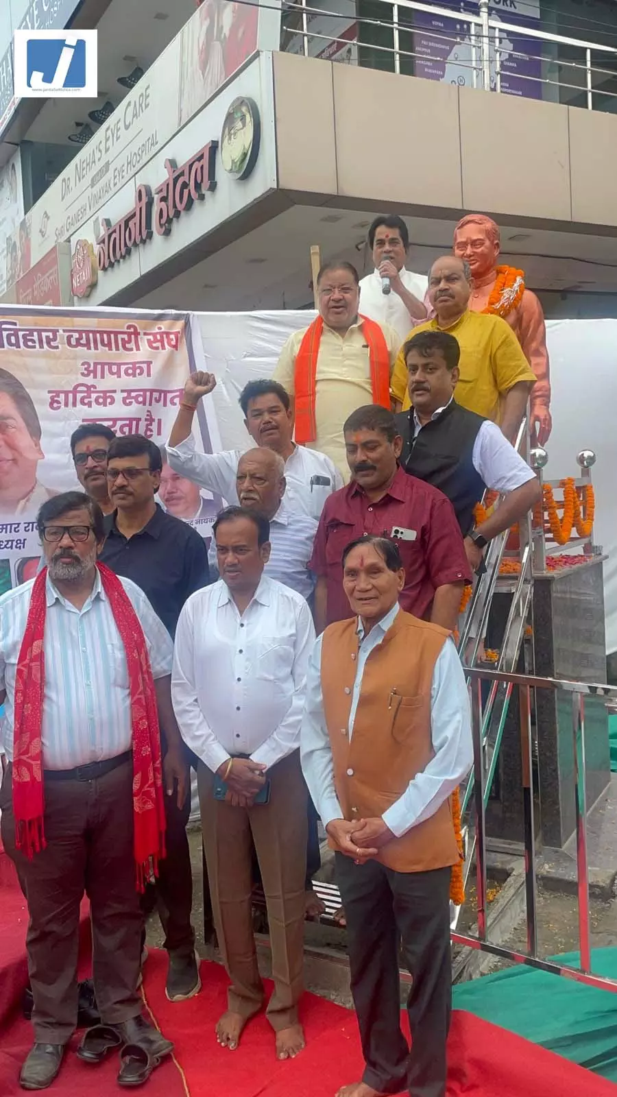 अवंती विहार व्यापारी संघ द्वारा अटल जी की पुण्यतिथि पर पुष्पांजलि सभा का आयोजन अवंती विहार व्यापारी संघ द्वारा अटल जी की पुण्यतिथि पर पुष्पांजलि सभा का आयोजन