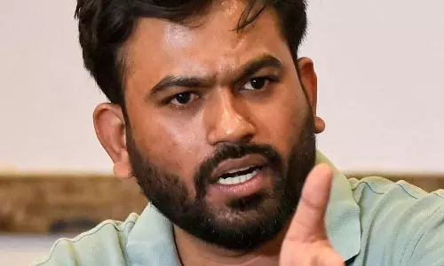 Delhi बंगाल में वॉलंटियर के पिता की हमले के बाद मौत Delhi बंगाल में वॉलंटियर के पिता की हमले के बाद मौत