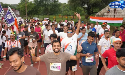 इंदौर में 12-आवर तिरंगा स्टेडियम रन, अंकित शर्मा और रजनी सिंह बने विजेता