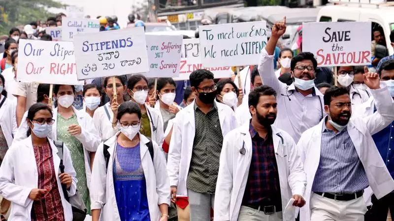 IMA ने जूनियर डॉक्टरों की स्टाइपेंड बढ़ाने की मांग का समर्थन किया IMA ने जूनियर डॉक्टरों की स्टाइपेंड बढ़ाने की मांग का समर्थन किया