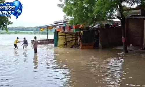 भारी बारिश से अदवा बांध का जलस्तर बढ़ा, पांच गेट खोले गए; पुल पर पानी आने से आवागमन बंद