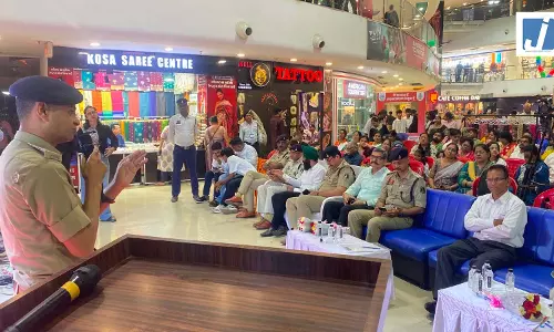 ट्रेजर आइलैंड मॉल भिलाई में साइबर सुरक्षा, नशा मुक्ति और यातायात जागरूकता कार्यक्रम आयोजित ट्रेजर आइलैंड मॉल भिलाई में साइबर सुरक्षा, नशा मुक्ति और यातायात जागरूकता कार्यक्रम आयोजित