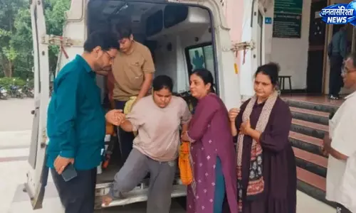 महाकाल मंदिर में अफवाह से मची भगदड़, कई श्रद्धालु घायल महाकाल मंदिर में अफवाह से मची भगदड़, कई श्रद्धालु घायल