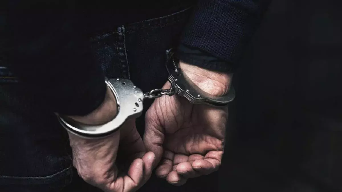 झूठे POCSO मामले का असर: बेटी की शिकायत ने बिगाड़ा बेटे का करियर